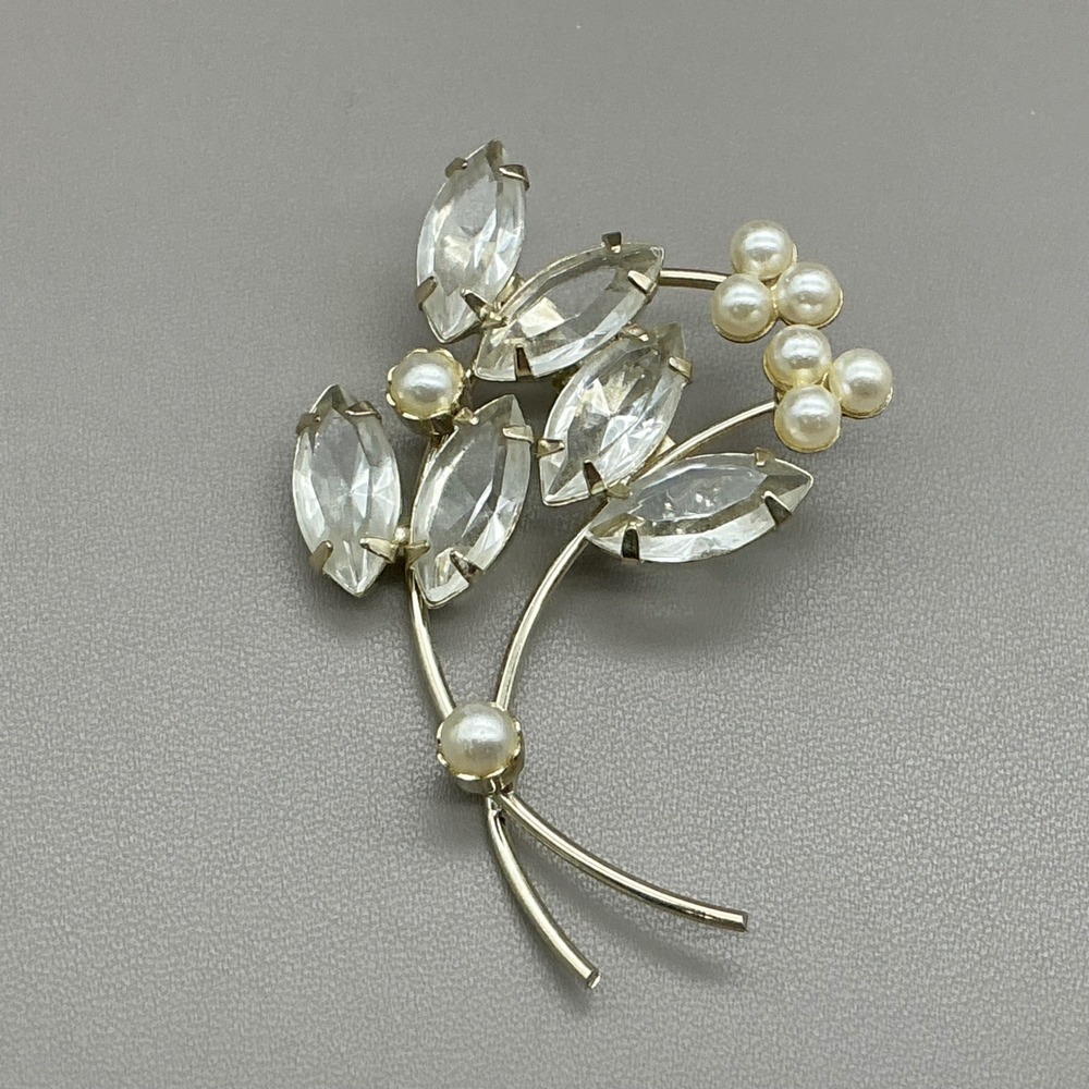Brooch Pin Women Gold Tone Faux Pearl Marquise Rhinestone Floral Spray Design